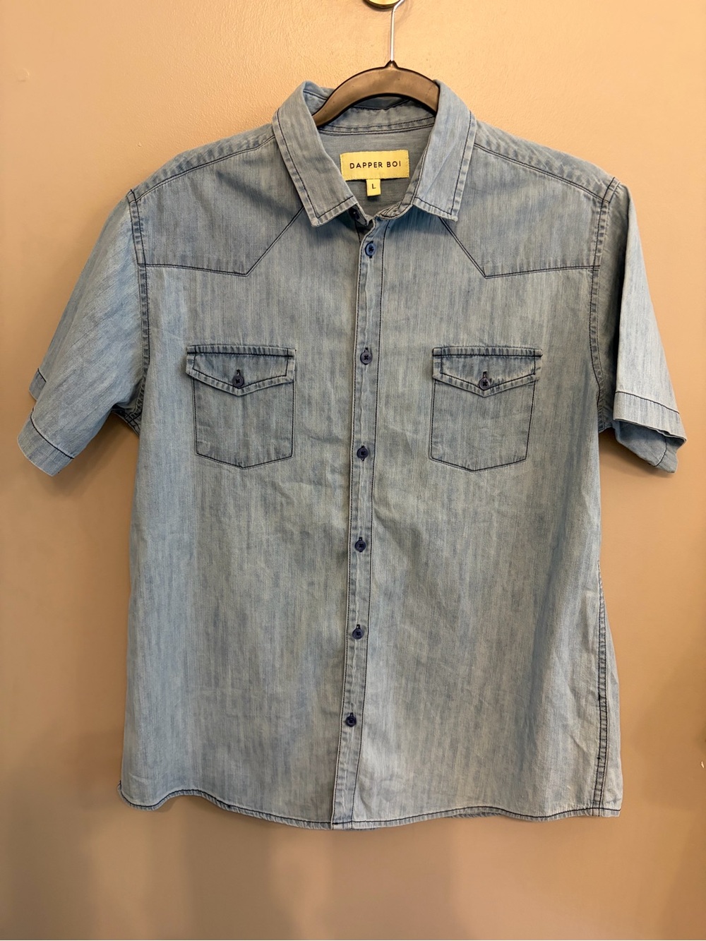 NWOT Dapper Boi light wash, short-sleeve denim button-up shirt size L